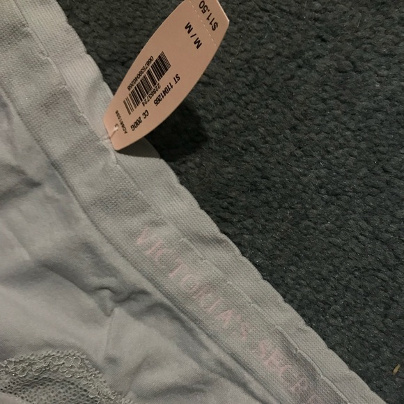 VS cheeky panties - Picture 2 of 2